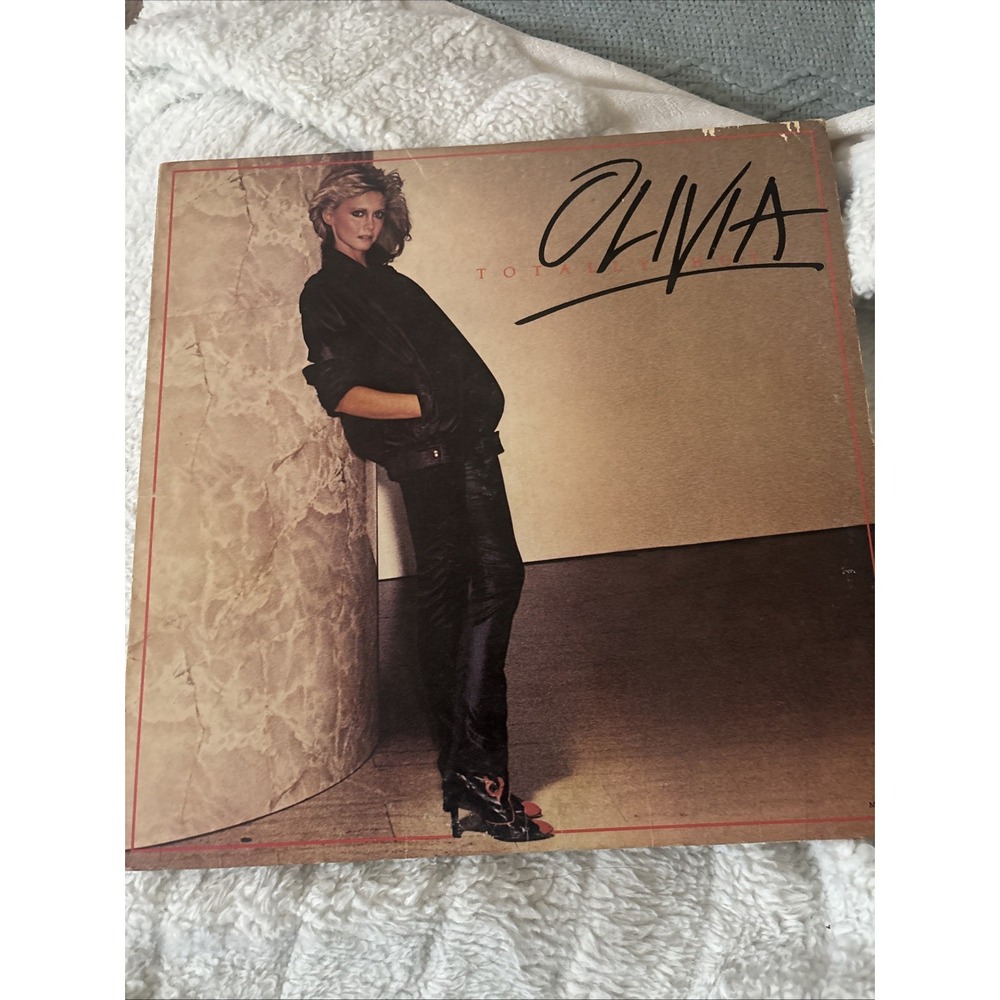 1977 Olivia Newton John Totally Hot   Record Album Vinyl LP